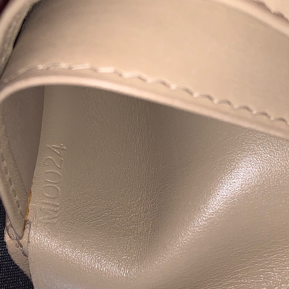 AUTHENTICATED Louis Vuitton vernis wallet W/ box - Picture 7 of 16